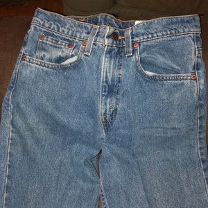 Very beautiful pair of 512s! Slim fit tapered leg